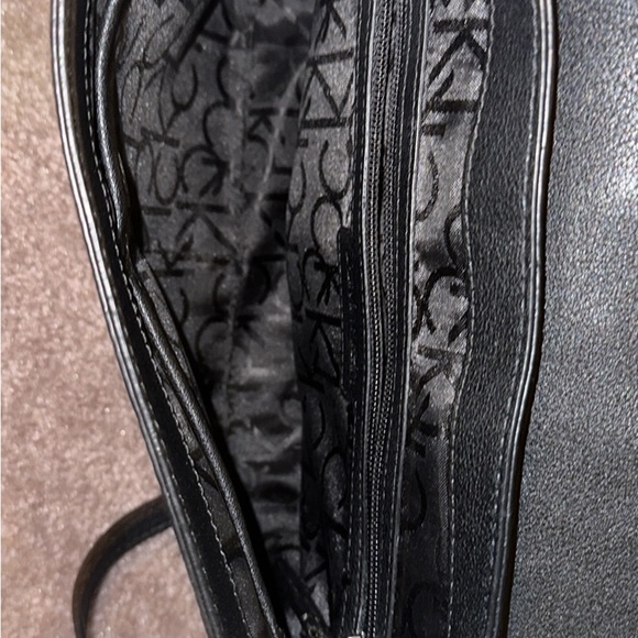 Calvin Klein Crossbody - Picture 3 of 3